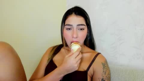 My name is ElizaPVT is open online show from November 20, 11:04 pm