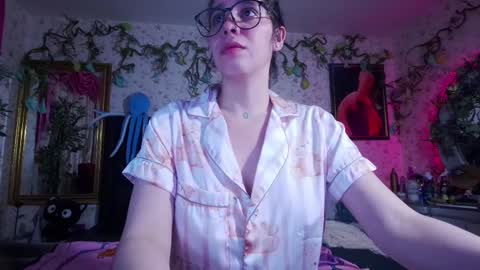 Elizabeth online show from February 22, 12:19 pm