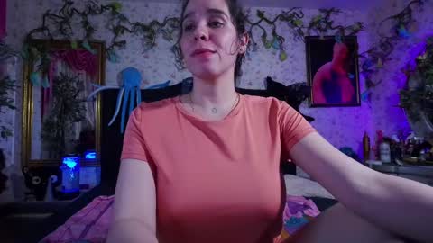 Elizabeth online show from March 4, 10:38 pm