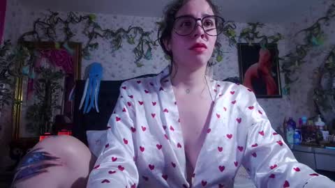 Elizabeth online show from October 4, 10:24 am