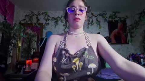 Elizabeth online show from November 5, 11:10 am