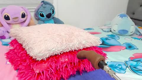 Snapshot of elizabeth_18_ chatting on November 5, 3:06 am ELIZA online show from November 5, 3:06 am