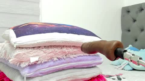 ELIZA online show from April 5, 3:15 am