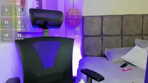 elizabeth online show from October 13, 7:47 pm