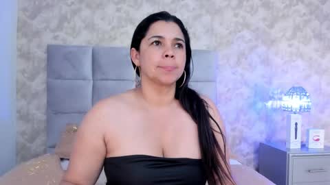 Elizabeth online show from December 28, 2:22 am