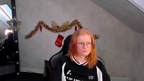 Snapshot of elizabeth_harpper chatting on January 14, 8:31 am Elizabeth online show from January 14, 8:31 am