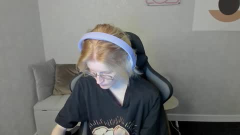 Snapshot of elizabeth_harpper chatting on September 17, 1:18 am Elizabeth online show from September 17, 1:18 am