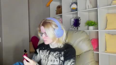 Snapshot of elizabeth_harpper chatting on November 2, 1:19 am Elizabeth online show from November 2, 1:19 am