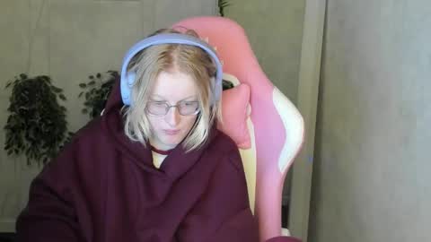 Snapshot of elizabeth_harpper chatting on November 27, 12:46 am Elizabeth online show from November 27, 12:46 am