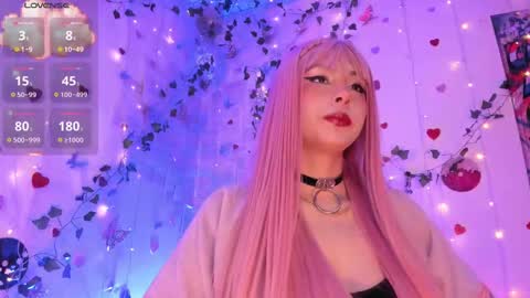    Independent Model online show from October 20, 11:32 am