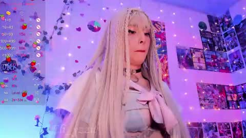    Independent Model online show from June 17, 10:21 pm