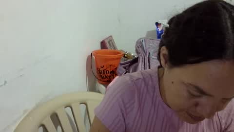 Snapshot of elizabeth_martinez_ chatting on April 20, 11:17 pm Elizabeth Martinez online show from April 20, 11:17 pm