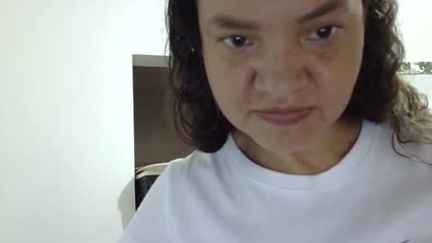 Snapshot of elizabeth_martinez_ chatting on May 3, 4:24 pm Elizabeth Martinez online show from May 3, 4:24 pm