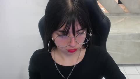 Elizabeth online show from February 22, 12:36 pm