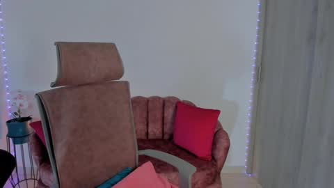 Eliza online show from March 9, 2:50 am