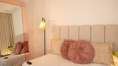 Eliza online show from April 24, 10:12 pm