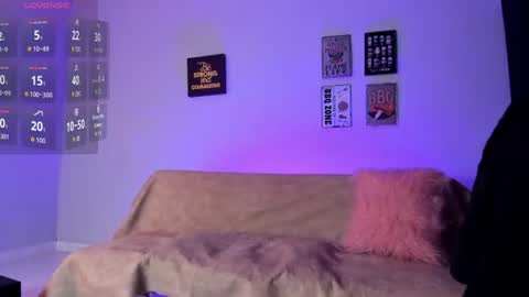 Snapshot of elizabethboltxxx chatting on June 28, 7:42 pm Elizabeth bolt online show from June 28, 7:42 pm