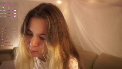 Elizabeth online show from October 19, 4:40 pm