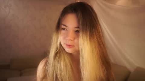 Elizabeth online show from October 23, 6:06 pm