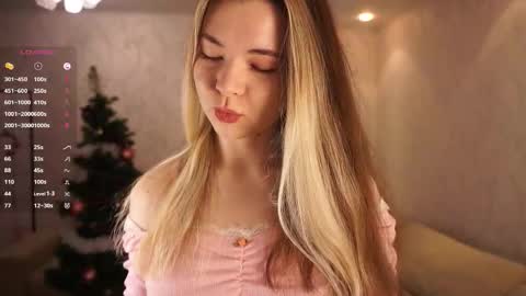 Elizabeth online show from December 18, 7:09 pm