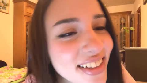 Mia online show from November 13, 3:55 pm