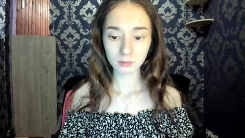 elizabethrice online show from December 1, 9:48 pm