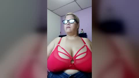Snapshot of elizabethtaylor1 chatting on June 30, 10:49 am Elizabeth online show from June 30, 10:49 am