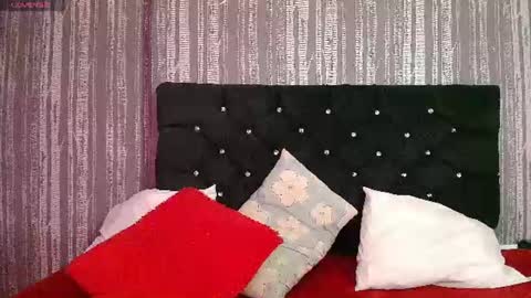 Snapshot of elizabetth_roman chatting on July 5, 4:47 pm elizabetth_roman online show from July 5, 4:47 pm