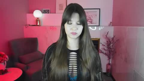 Eliza online show from November 4, 1:43 pm