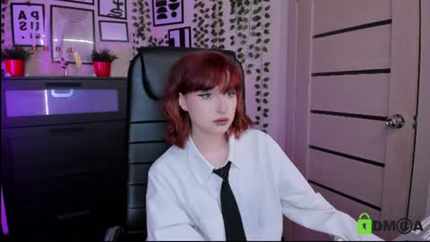 Eliza online show from July 15, 9:53 pm