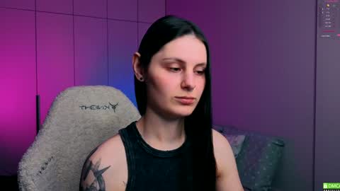 Snapshot of elizawetty chatting on December 19, 5:29 am Eli online show from December 19, 5:29 am