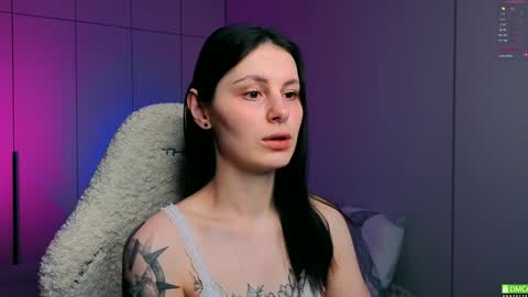 Snapshot of elizawetty chatting on January 6, 1:20 am Eli online show from January 6, 1:20 am