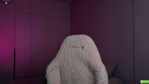 Snapshot of elizawetty chatting on March 2, 4:39 am Eli online show from March 2, 4:39 am