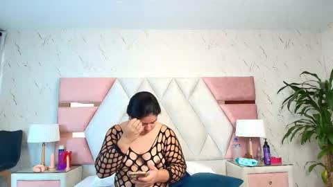 Eliza online show from November 9, 2:26 pm