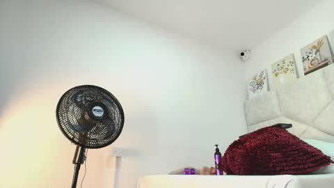 Eliza online show from November 29, 11:24 am