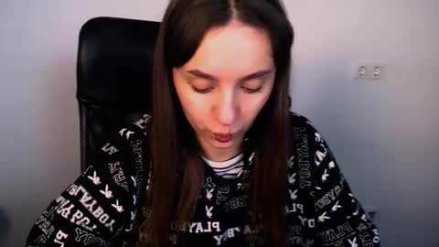 elizsun online show from November 20, 9:09 am