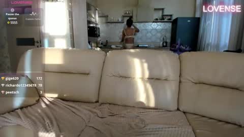 Eliz                               online show from January 31, 1:34 pm