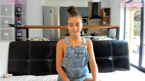 Eliz                               online show from November 24, 9:53 am