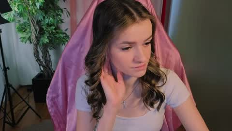 elizzza_ online show from April 7, 5:19 am