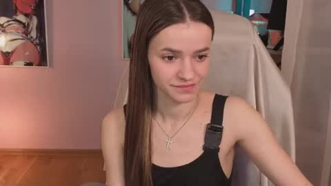 Snapshot of elizzza_ chatting on July 15, 5:23 am elizzza_ online show from July 15, 5:23 am