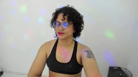 Snapshot of elkingthe chatting on October 23, 2:00 am Diana online show from October 23, 2:00 am