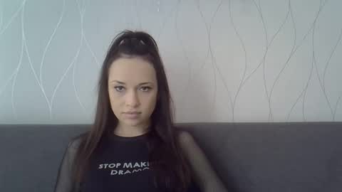 Snapshot of ella_awesome33 chatting on February 7, 10:08 am ella_awesome33 online show from February 7, 10:08 am