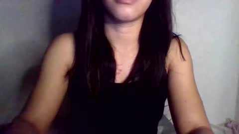 Snapshot of ella_babe25 chatting on February 21, 10:00 pm ella_babe25 online show from February 21, 10:00 pm