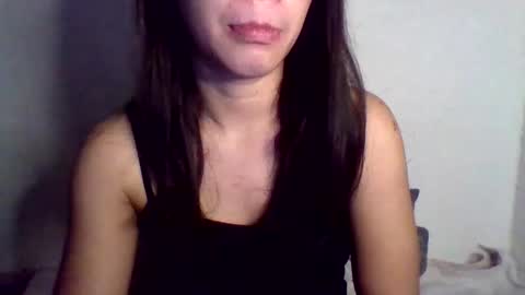 Snapshot of ella_babe25 chatting on February 28, 8:21 pm ella_babe25 online show from February 28, 8:21 pm