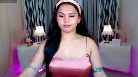HI ITS ME ELLA online show from September 25, 12:09 pm