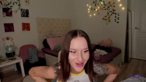 ELLA online show from October 28, 9:46 am