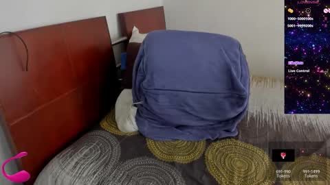 Snapshot of ella_harry chatting on February 13, 5:20 pm Ella and Harry online show from February 13, 5:20 pm