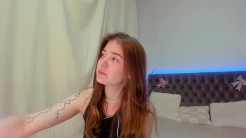 Snapshot of ella_mayers chatting on March 3, 4:58 am Ella Mayers online show from March 3, 4:58 am