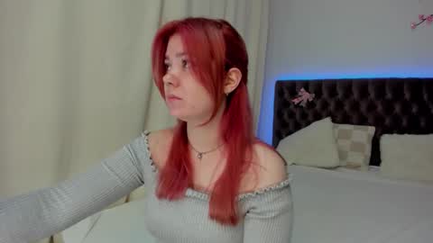 Snapshot of ella_mayers chatting on September 27, 11:59 am Ella Mayers online show from September 27, 11:59 am