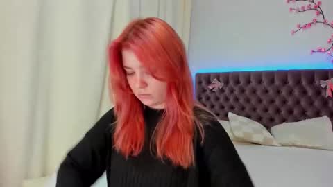 Snapshot of ella_mayers chatting on October 5, 12:14 pm Ella Mayers online show from October 5, 12:14 pm